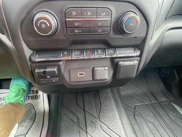 Photo of 2020 Black Chevrolet Silverado 1500