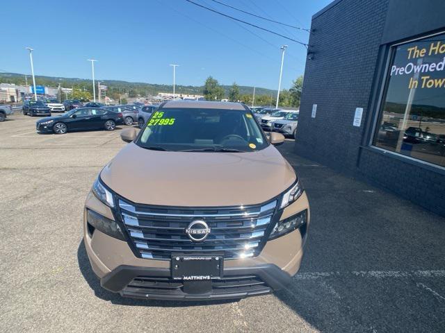 Photo of 2025 Baja Storm Metallic Nissan Rogue