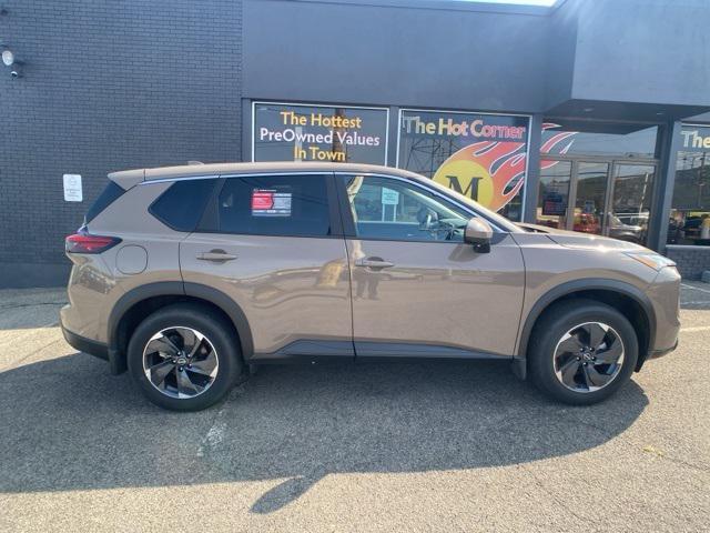 Photo of 2025 Baja Storm Metallic Nissan Rogue