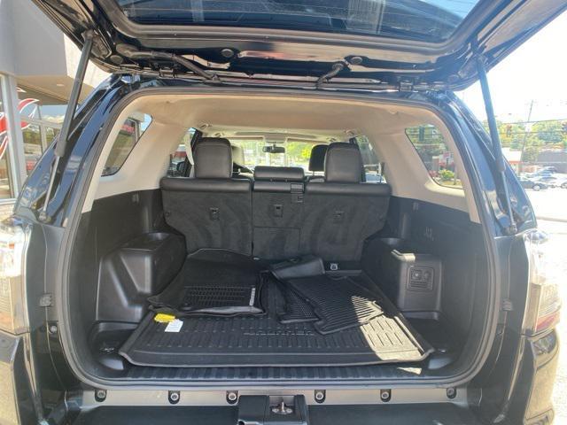 Photo of 2018 Midnight Black Metallic Toyota 4Runner