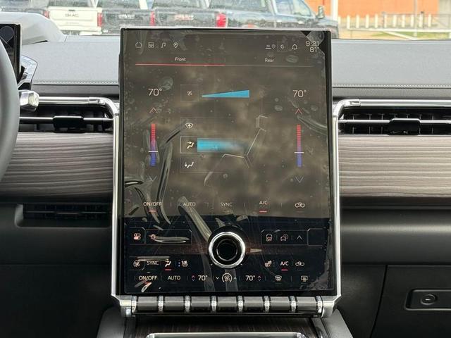 Photo of 2025 Onyx Black GMC Sierra EV