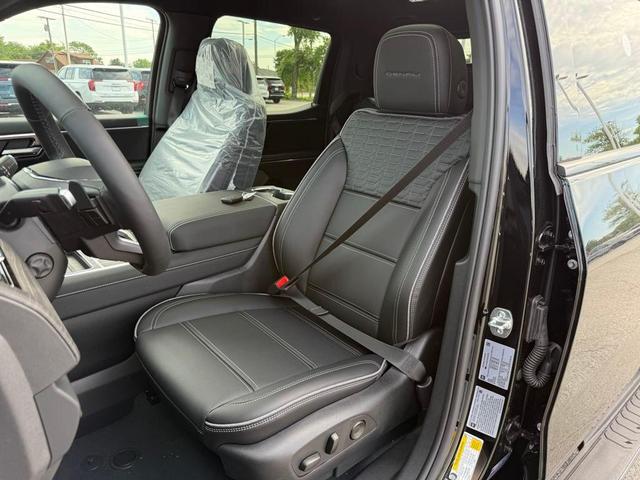 Photo of 2025 Onyx Black GMC Sierra EV