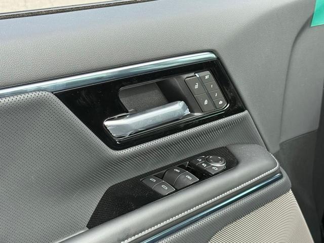 Photo of 2025 Onyx Black GMC Sierra EV