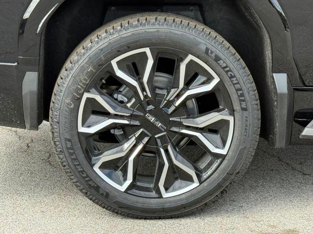 Photo of 2025 Onyx Black GMC Sierra EV