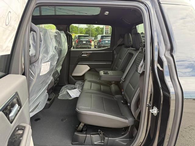 Photo of 2025 Onyx Black GMC Sierra EV