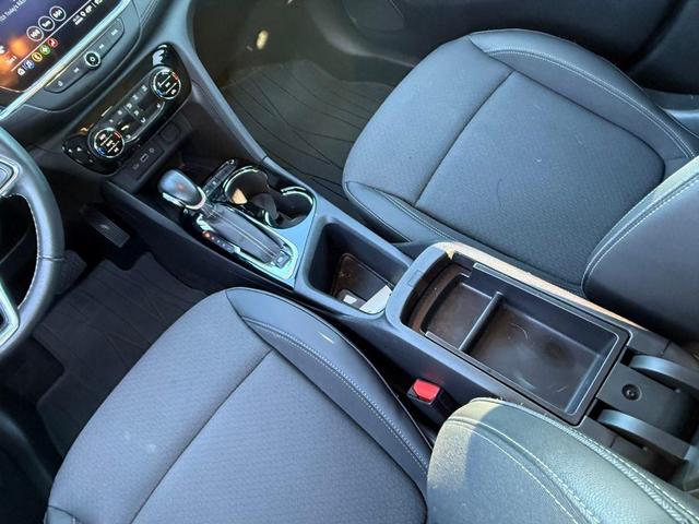 Photo of 2023 Sapphire Metallic Buick Encore GX