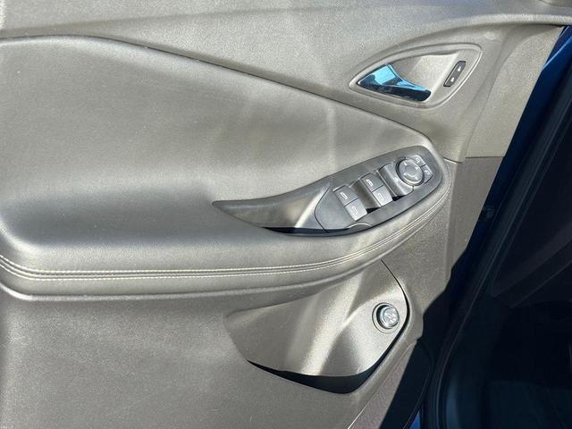 Photo of 2023 Sapphire Metallic Buick Encore GX