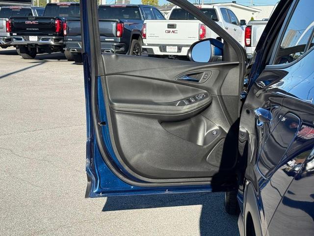 Photo of 2023 Sapphire Metallic Buick Encore GX