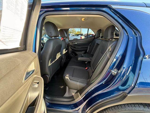 Photo of 2023 Sapphire Metallic Buick Encore GX