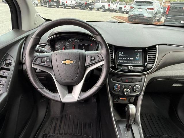 Photo of 2017 Nightfall Gray Metallic Chevrolet Trax