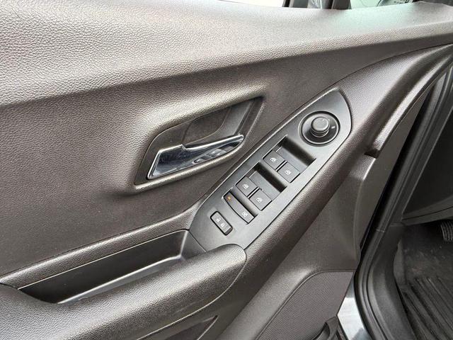 Photo of 2017 Nightfall Gray Metallic Chevrolet Trax