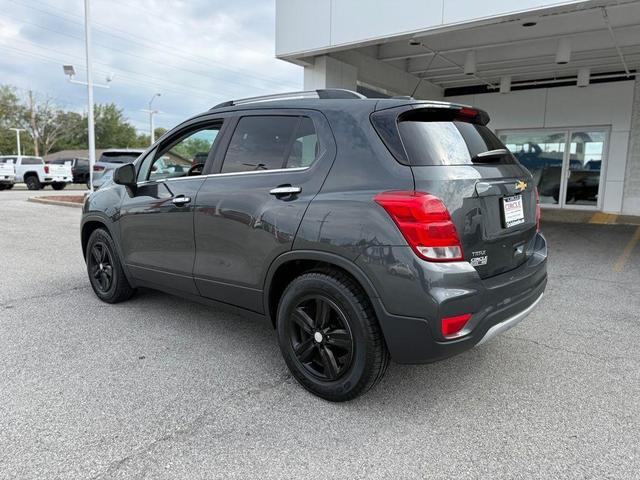 Photo of 2017 Nightfall Gray Metallic Chevrolet Trax