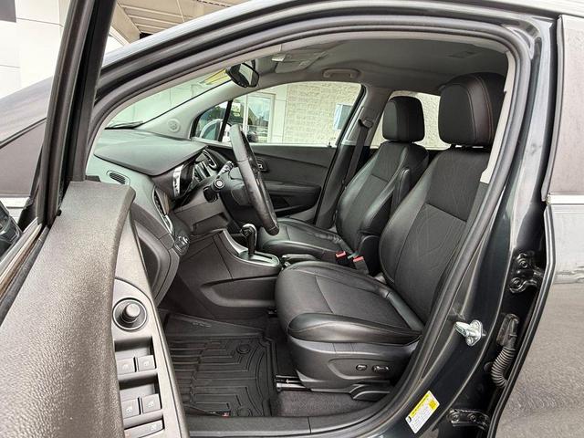 Photo of 2017 Nightfall Gray Metallic Chevrolet Trax