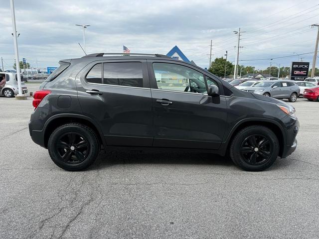 Photo of 2017 Nightfall Gray Metallic Chevrolet Trax