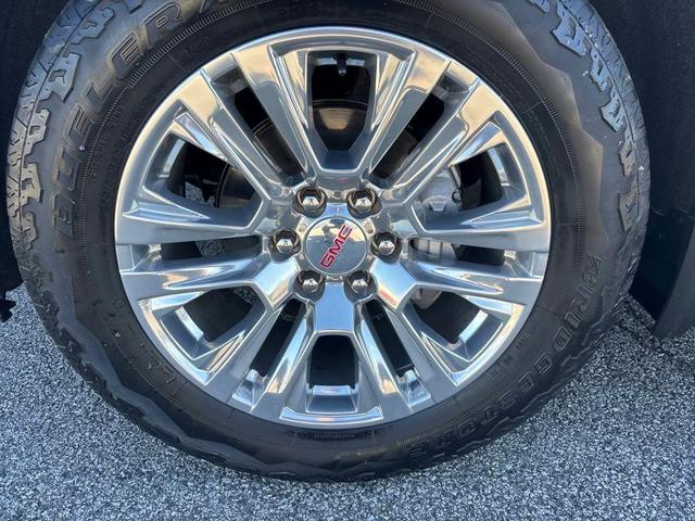 Photo of 2021 White Frost Tri-Coat GMC Sierra 1500