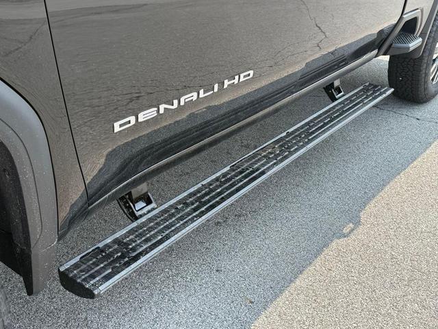 Photo of 2025 Onyx Black GMC Sierra 2500