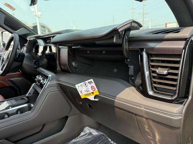 Photo of 2025 Onyx Black GMC Sierra 2500