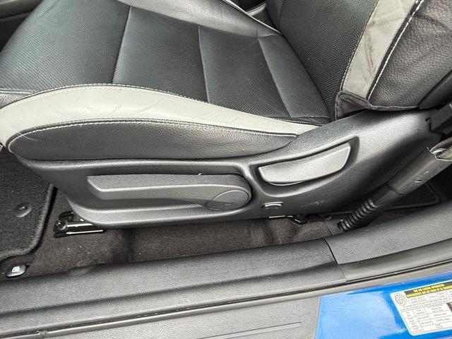 Photo of 2016 Pacific Blue Hyundai Veloster