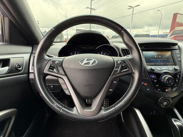 Photo of 2016 Pacific Blue Hyundai Veloster