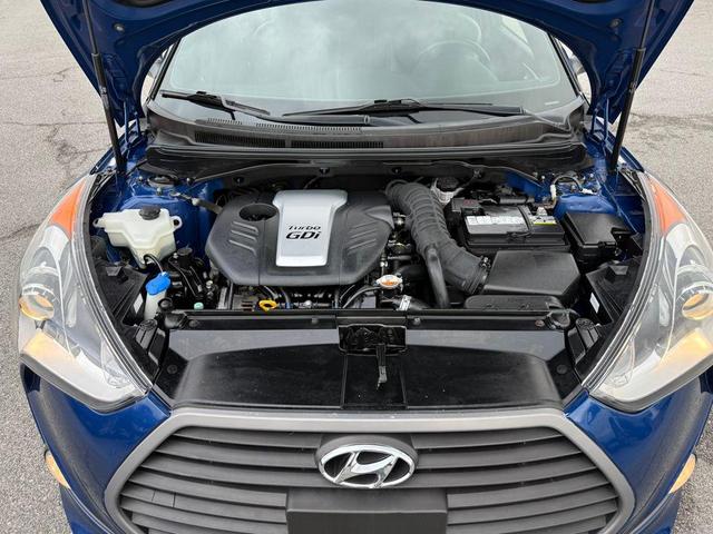 Photo of 2016 Pacific Blue Hyundai Veloster