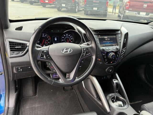 Photo of 2016 Pacific Blue Hyundai Veloster