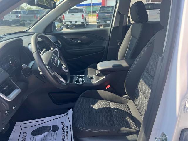 Photo of 2023 Summit White GMC Terrain