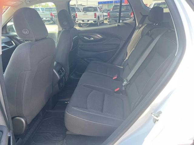 Photo of 2023 Summit White GMC Terrain