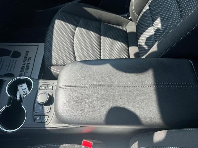 Photo of 2023 Summit White GMC Terrain