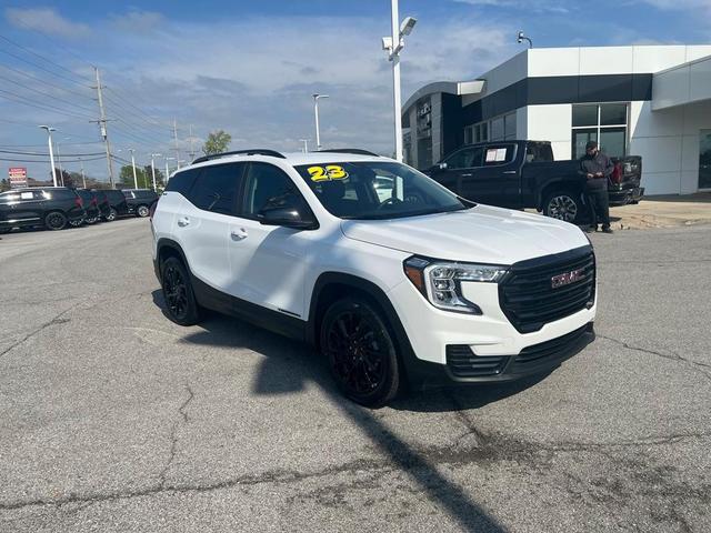 Photo of 2023 Summit White GMC Terrain