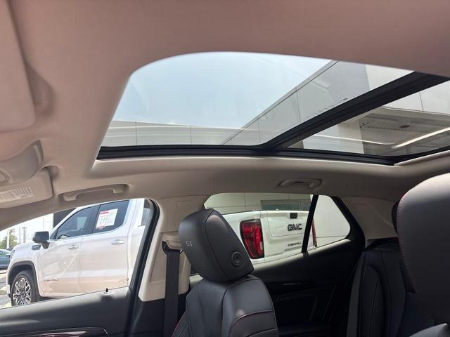 Photo of 2023 Cinnabar Metallic Buick Envision