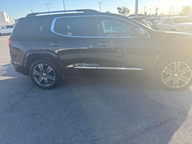 Photo of 2017 Ebony Twilight Metallic GMC Acadia
