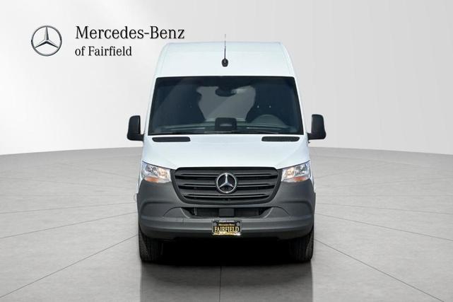 Photo of 2025 Arctic White Mercedes-Benz Sprinter 2500