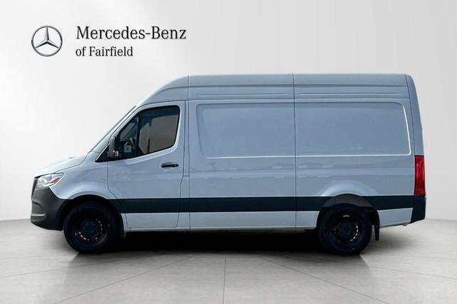 Photo of 2025 Arctic White Mercedes-Benz Sprinter 2500
