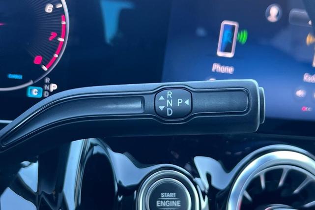 Photo of 2025 Polar White Mercedes-Benz GLA 250
