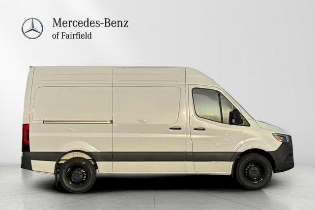 Photo of 2025 Arctic White Mercedes-Benz Sprinter 2500