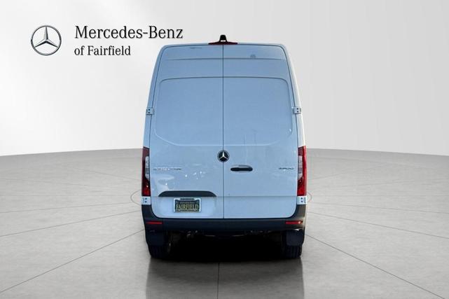 Photo of 2025 Arctic White Mercedes-Benz Sprinter 2500