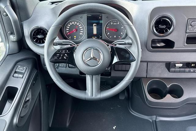 Photo of 2025 Arctic White Mercedes-Benz Sprinter 2500