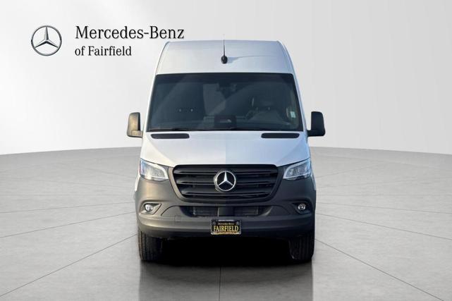 Photo of 2025 Arctic White Mercedes-Benz Sprinter 2500