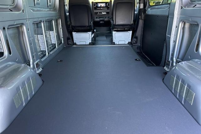 Photo of 2025 Silver Mercedes-Benz Sprinter 2500