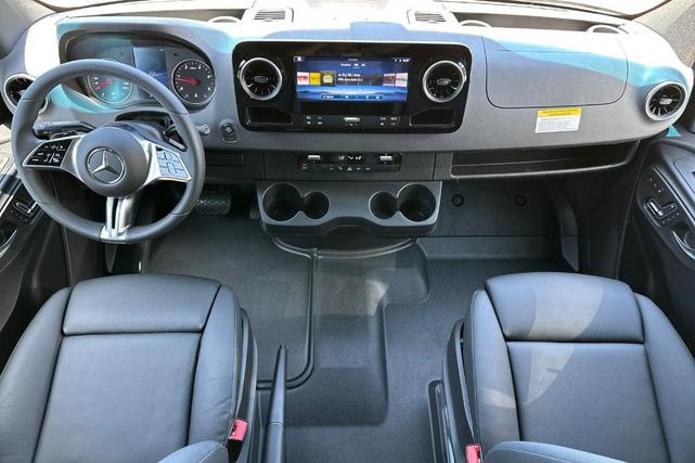Photo of 2025 Silver Mercedes-Benz Sprinter 2500