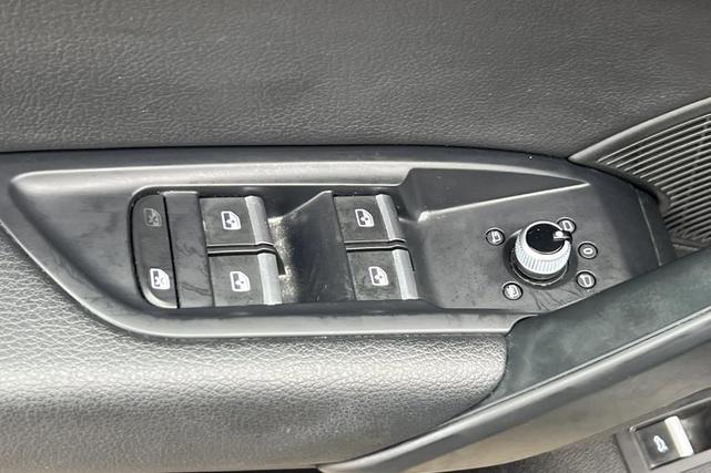 Photo of 2018 Florett Silver Metallic Audi Q5