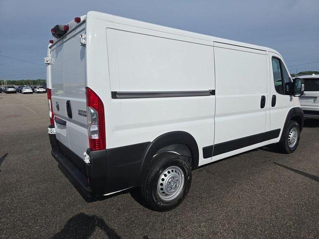 Photo of 2025 Bright White Clearcoat RAM ProMaster 2500