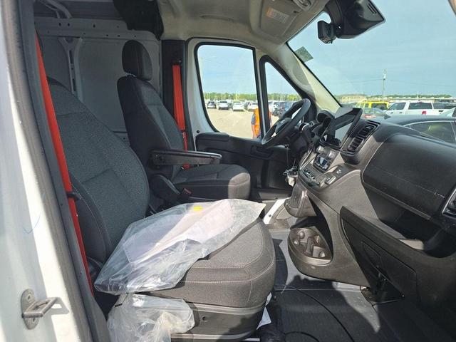Photo of 2025 Bright White Clearcoat RAM ProMaster 2500