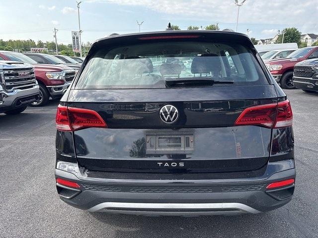 Photo of 2022 Deep Black Pearl Effect Volkswagen Taos