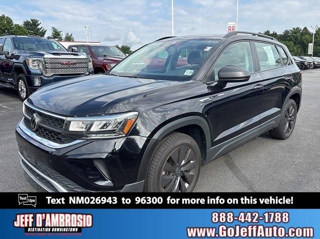 Photo of 2022 Deep Black Pearl Effect Volkswagen Taos