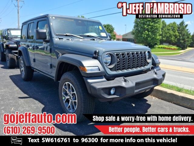 Photo of 2025 Anvil Clearcoat Jeep Wrangler