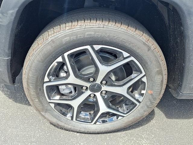 Photo of 2025 Diamond Black Jeep Compass