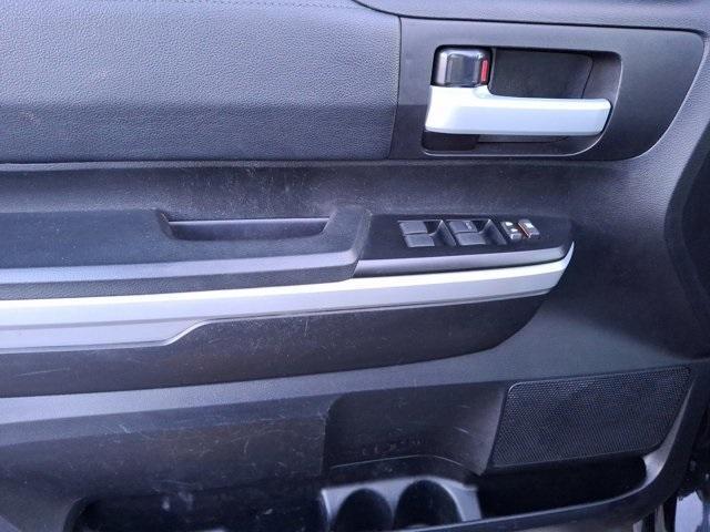 Photo of 2021 Midnight Black Metallic Toyota Tundra