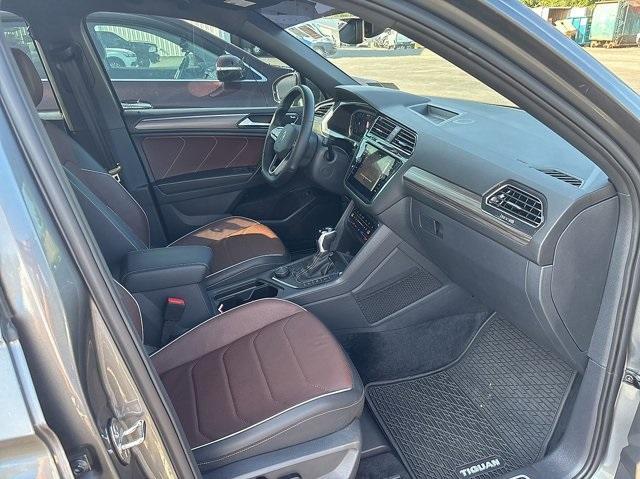 Photo of 2024 Platinum Gray Metallic Volkswagen Tiguan