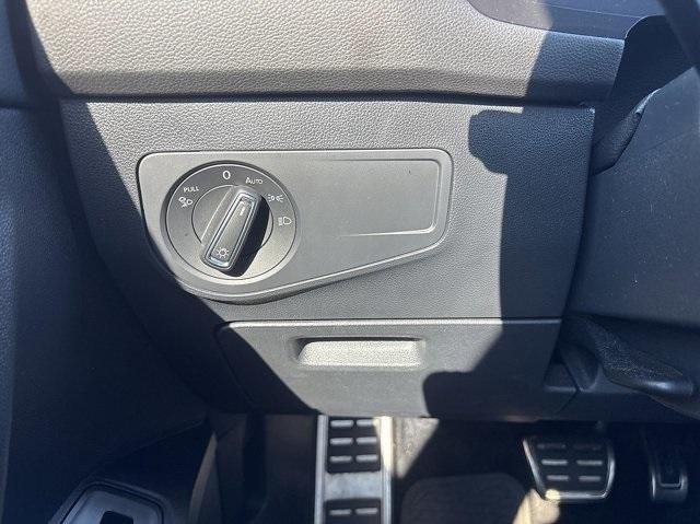 Photo of 2024 Platinum Gray Metallic Volkswagen Tiguan